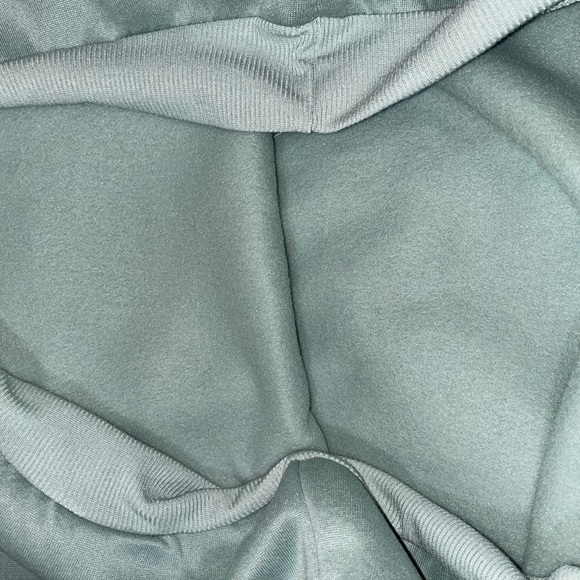 NWOT- positive diversity crewneck sweatshirt! Size M/L So soft! - Picture 8 of 15